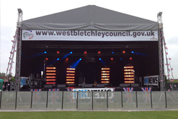 West-Bletchley-Carnival-Prolyte-MPT-Stage